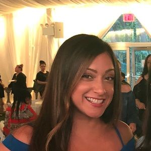 Meet your Posher, Christina